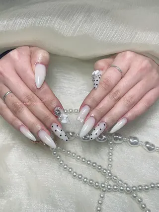 ミディアム ヒエン NAILのネイルデザイン