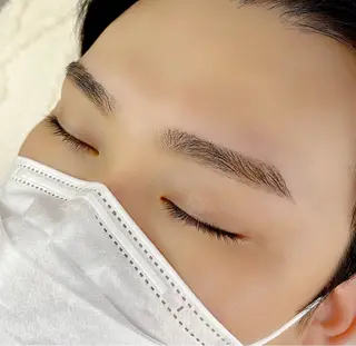 メンズ アイブロウ un par unの眉毛・アイブロウイメージ
