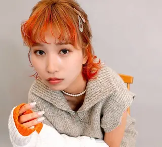 ミディアム カラー 緑川 佳薫のヘアスタイル