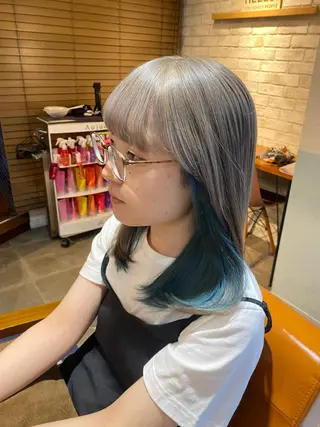 セミロング カラー 🐻結んで可愛い hair EMI🐻のヘアスタイル