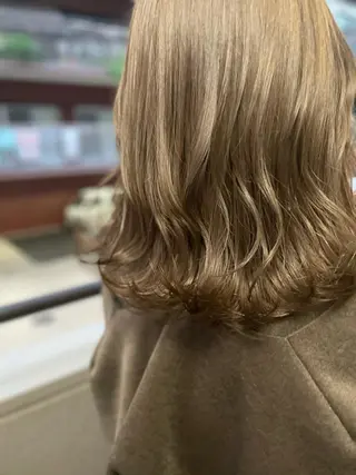 ミディアム カラー パーマ ヘアアレンジ メンズ キッズ ネイル マツエク・マツパ 切りっぱなしヘアボブ ミディアムヘアRYOのヘアスタイル