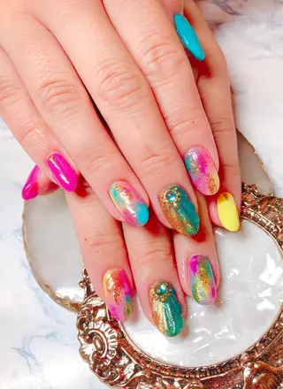 ネイル CROWN プライベートサロンのネイルデザイン