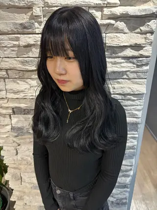 ロング Maki /透明感カラーのヘアスタイル