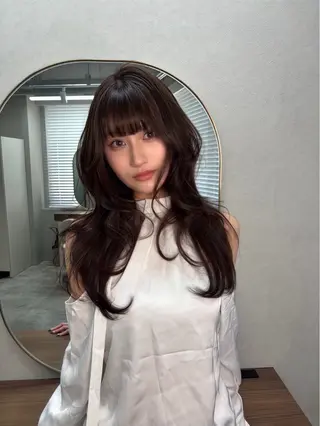 ロング カラー 藤野 結衣のヘアスタイル