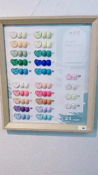 ネイル Theone栄店 伊藤のネイルデザイン