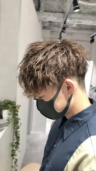 ショート カラー パーマ メンズ 関西センターパート メンズモデル募集のヘアスタイル