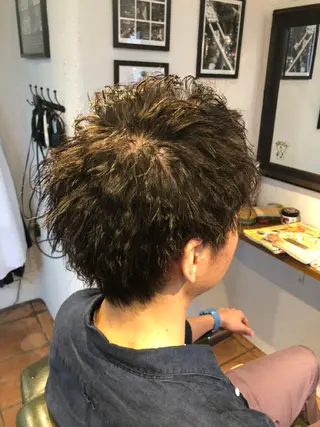 ショート パーマ メンズ 冨士川 英樹のヘアスタイル
