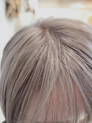 ショート カラー 尾野 恭平のヘアスタイル