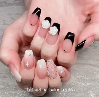 ネイル R inのネイルデザイン