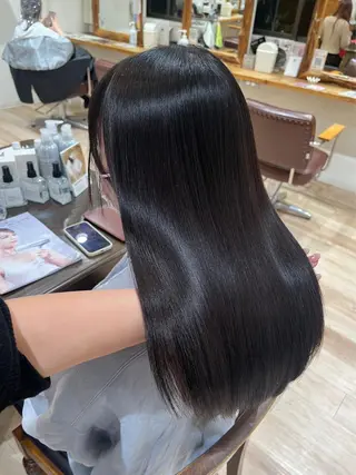 ロング コトミ【メンズ】 【曲がる縮毛矯正】のヘアスタイル