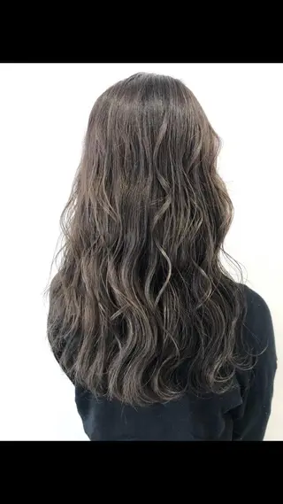セミロング カラー 鍵谷 公宏のヘアスタイル