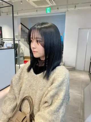 カラー 🎀ボブ+ハイトーン シュカ👶🏻のヘアスタイル