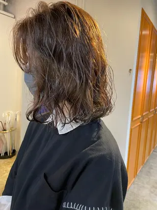 ミディアム パーマ レイヤー／似合わせ TAKUYAのヘアスタイル