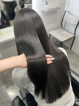 ロング 岡本葵子カットモデル ┊束感マツエクのマツエク・マツパデザイン