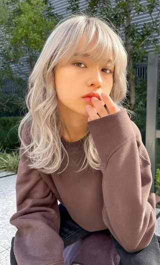 カラー ヘアサロンM新宿 カットカラーブリーチのヘアスタイル