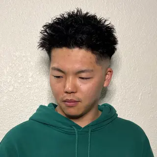 パーマ メンズ 志村 シュンスケのヘアスタイル