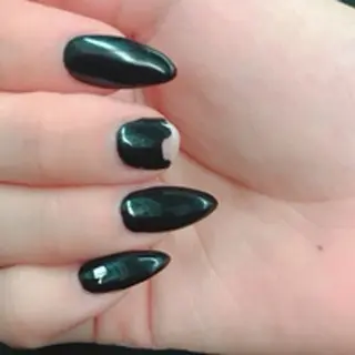 ネイル R.N アールドットエヌのネイルデザイン