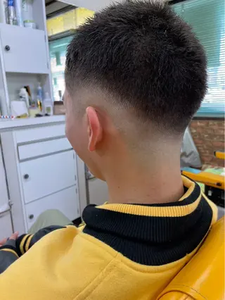 ショート やました 理容所のヘアスタイル
