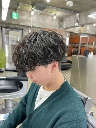 パーマ メンズ Lond LOGAN所属・🔥波巻き/ツイスパ 特化🔥メンズパーマのヘアスタイル
