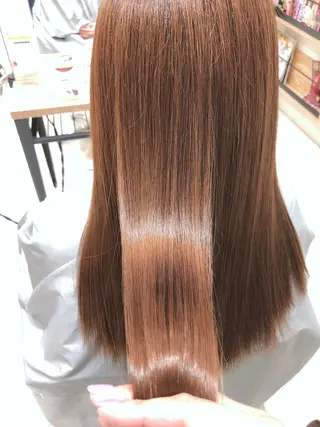 ロング 安田 美由紀のヘアスタイル