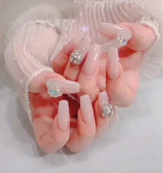 ネイル エムネイル サロンのネイルデザイン