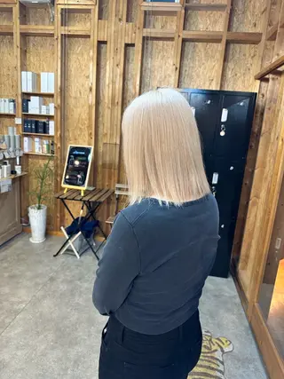 セミロング 🍀ブリーチ屋さん/ ダブルカラー・あずみのヘアスタイル