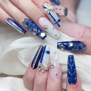 ネイル M🌷nail 長さだし専門店のネイルデザイン