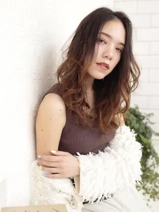ミディアム 宮内 真乃のヘアスタイル