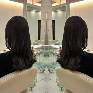 セミロング MODEK's Brillerのヘアスタイル