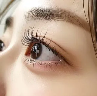 マツエク・マツパ MODEK’s まこ 暖色カラー/艶カラーのヘアスタイル