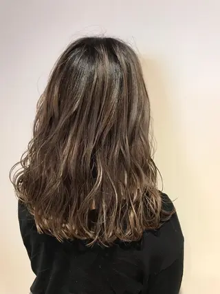 セミロング カラー LUXBE LUCE ひなののヘアスタイル
