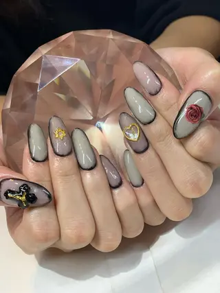 ロング glow_ nailのネイルデザイン