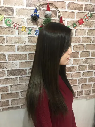 ロング ヘアアレンジ 毛穴改善/脱毛 ネイル 川上久仁子のエステ・リラクイメージ