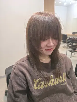 カラー ミディアム OMA　 カタギシのヘアスタイル