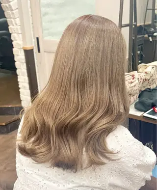 ロング カラー 透明感style 🌿 ASUKAのヘアスタイル