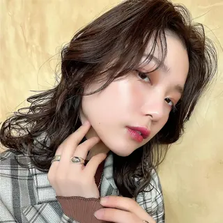 ミディアム カラー パーマ ヘアアレンジ キッズ ネイル マツエク・マツパ ニシダヒカリ🌙 髪質改善×似合わせのヘアスタイル