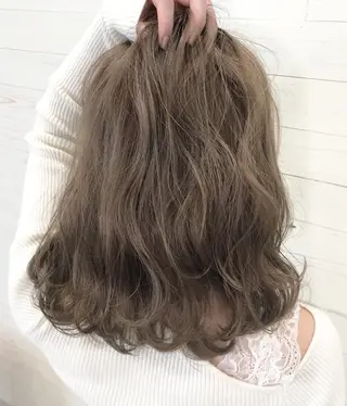 ミディアム カラー Lee (李 勇喜)のヘアスタイル