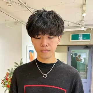 ミディアム パーマ メンズ センターパート 田形清流のヘアスタイル