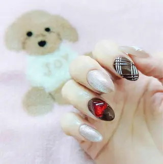 ネイル MoonNail ユリ🌸のネイルデザイン