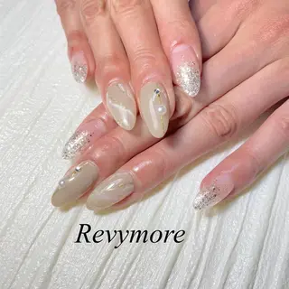 ミディアム ネイル nail salon Revymoreのネイルデザイン