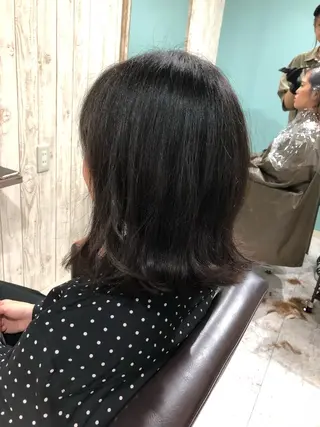 ミディアム みやもと まなみのヘアスタイル