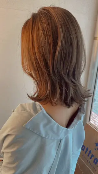 セミロング カラー attrait茅ヶ崎 関根美歩のヘアスタイル
