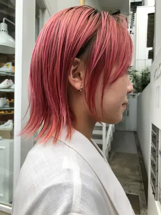 ショート カラー ブリーチ😼 ボブ✍️レイヤーのヘアスタイル