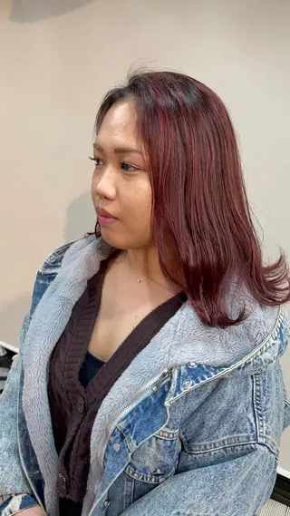 セミロング カラー 🎨カラー専門家🎨 チャーリーのヘアスタイル