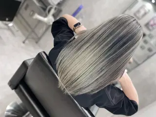 ロング カラー ヘアアレンジ VIM hairおもろまち店のヘアスタイル