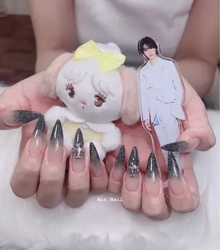 ネイル Hin Nailsのネイルデザイン