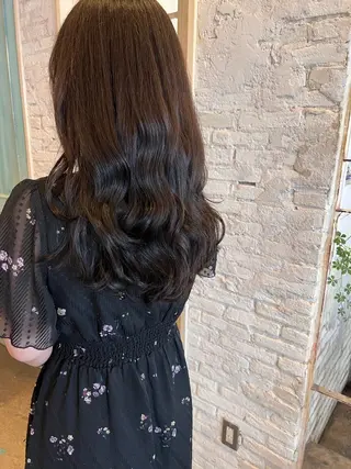 ロング カラー 大塚 実優のヘアスタイル