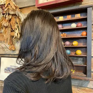 ロング カラー 川崎 かなでのヘアスタイル