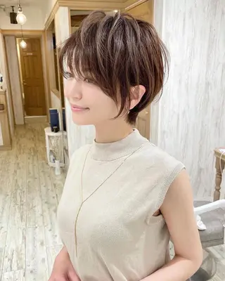 ショート 小野 明日香のヘアスタイル