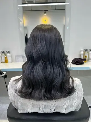 セミロング カラー ブリーチカラー 🩵MIZUKIのヘアスタイル